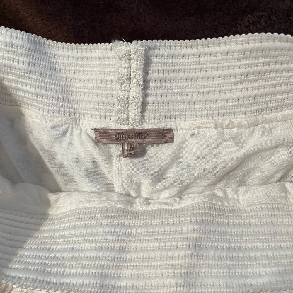 Miss Me White High Waist Lace Shorts - Picture 3 of 3